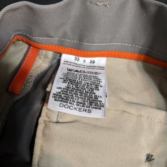 Dockers D3 Classic fit slacks like new 33x29 - Picture 3 of 3